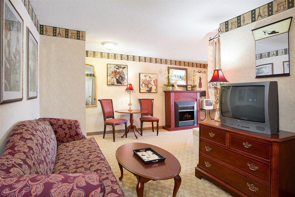 Holiday Inn Express & Suites - Sharon-Hermitage By Ihg West Middlesex Kamer foto