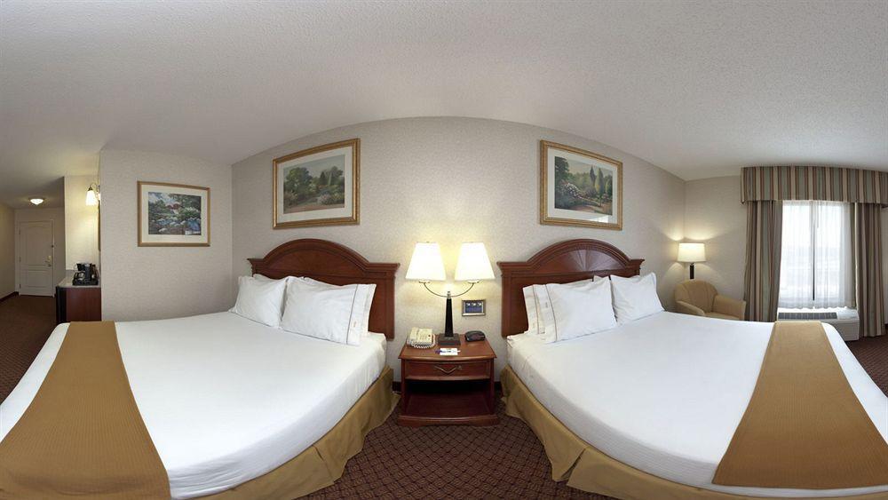 Holiday Inn Express & Suites - Sharon-Hermitage By Ihg West Middlesex Buitenkant foto