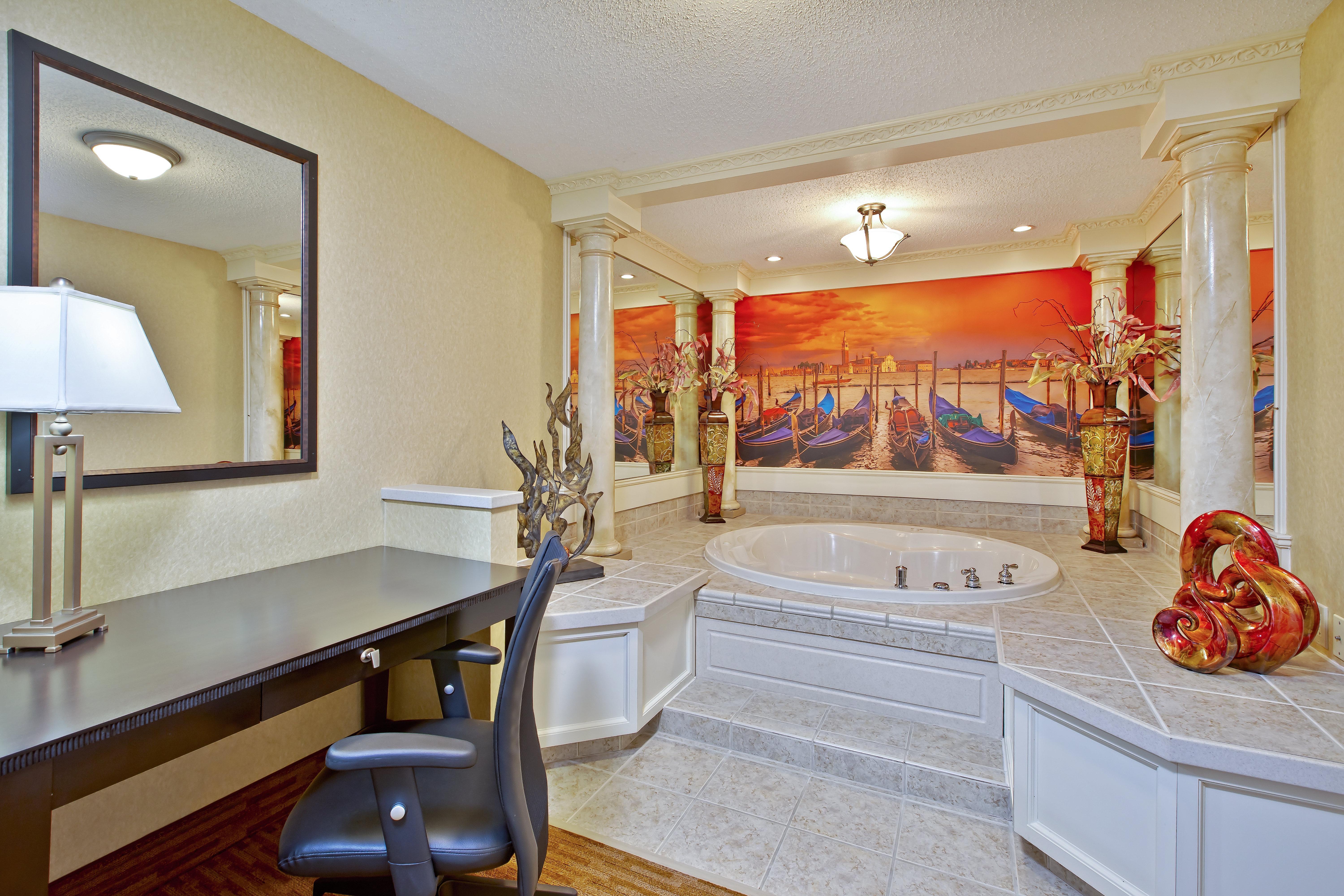 Holiday Inn Express & Suites - Sharon-Hermitage By Ihg West Middlesex Buitenkant foto