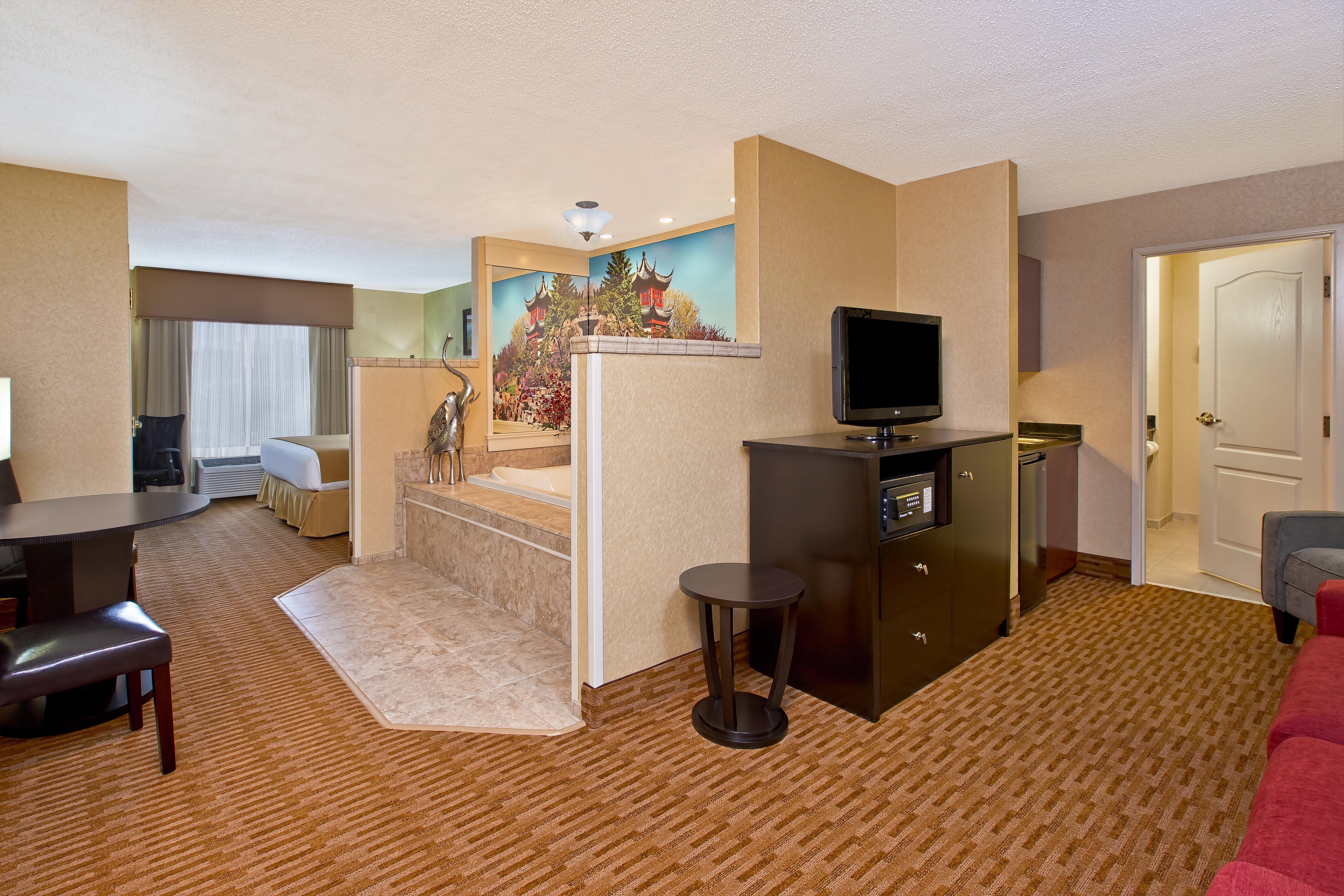 Holiday Inn Express & Suites - Sharon-Hermitage By Ihg West Middlesex Buitenkant foto