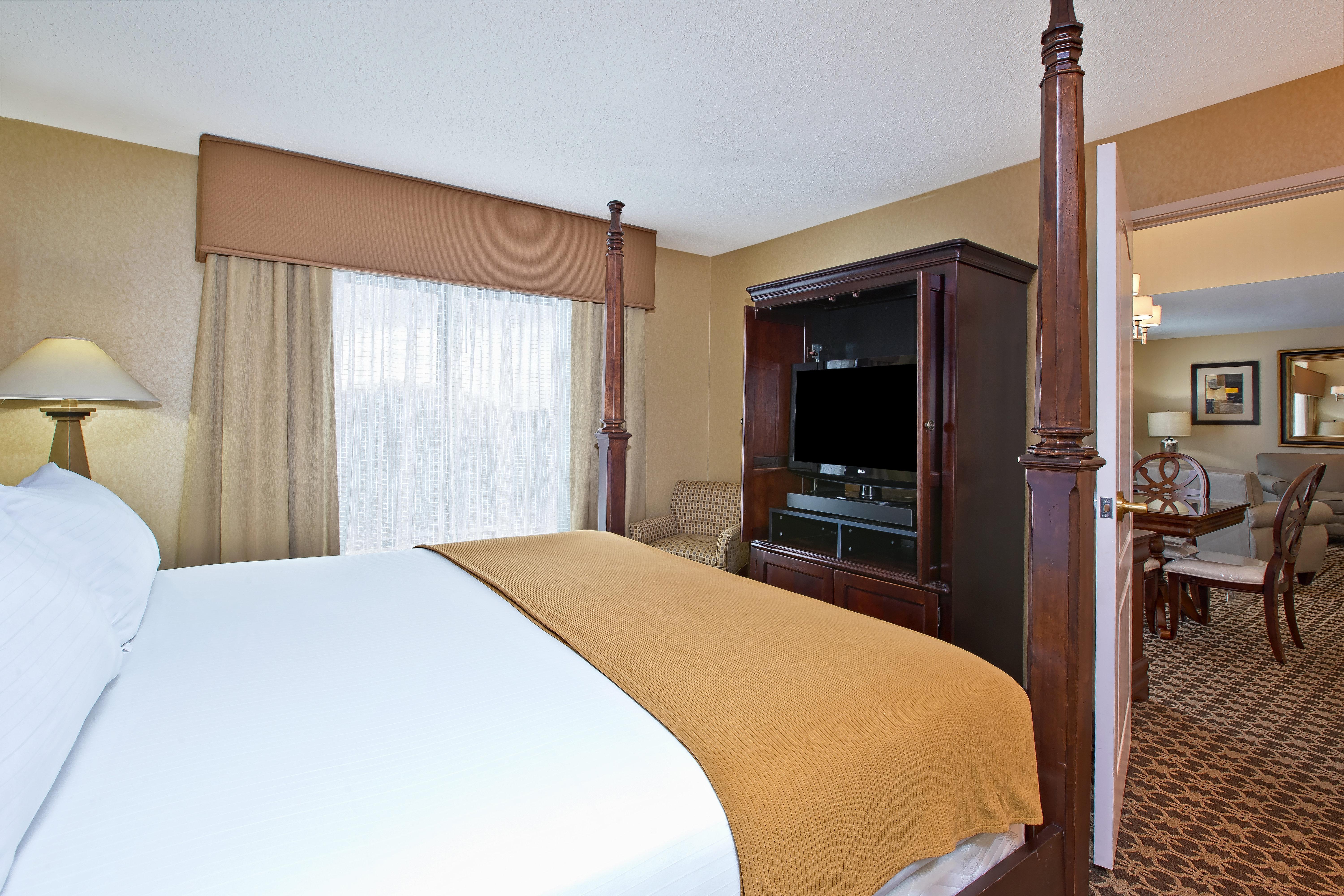 Holiday Inn Express & Suites - Sharon-Hermitage By Ihg West Middlesex Buitenkant foto