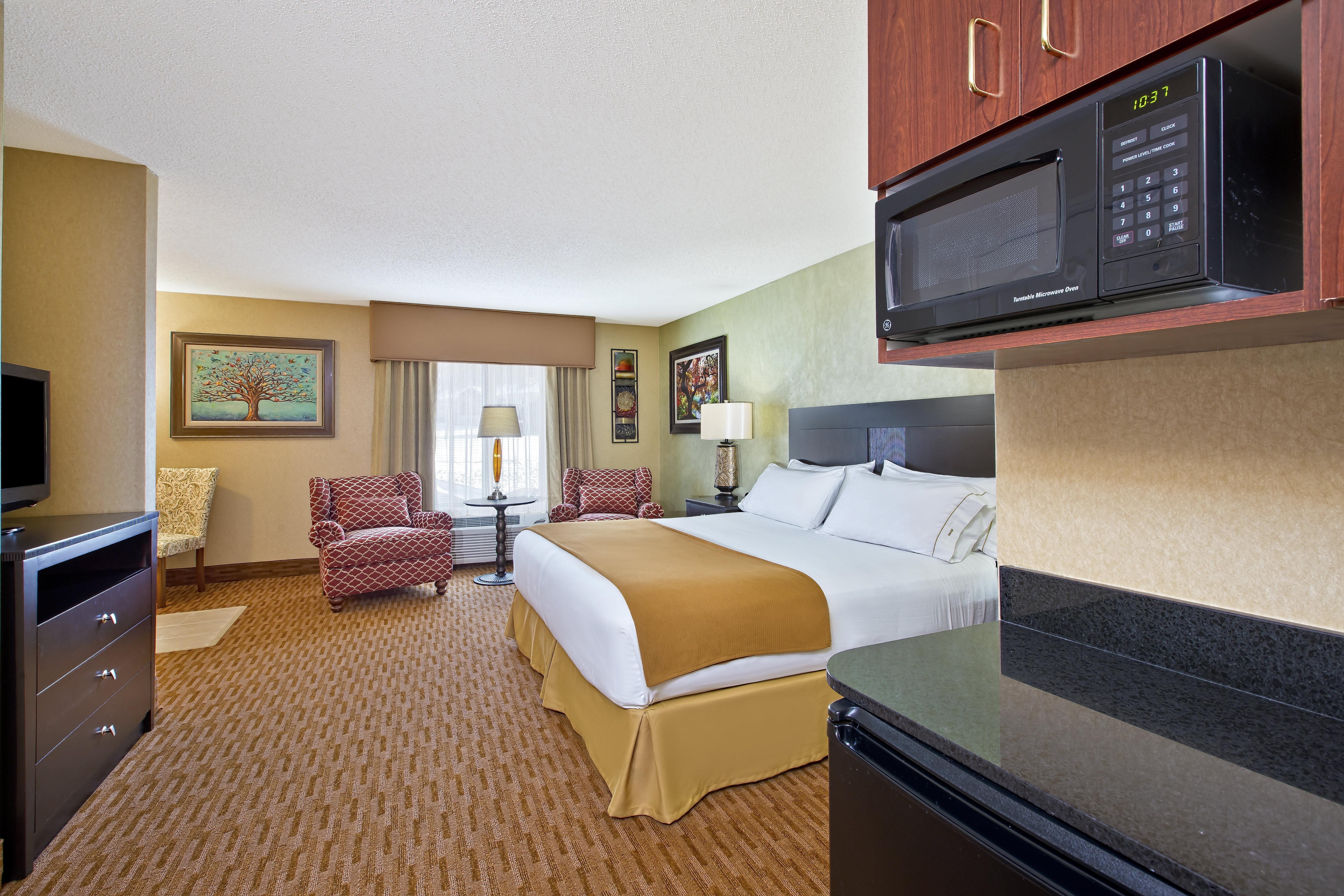 Holiday Inn Express & Suites - Sharon-Hermitage By Ihg West Middlesex Buitenkant foto
