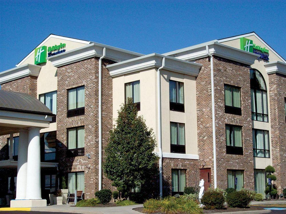 Holiday Inn Express & Suites - Sharon-Hermitage By Ihg West Middlesex Buitenkant foto
