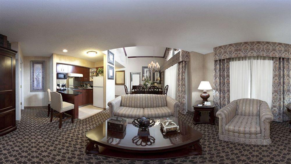 Holiday Inn Express & Suites - Sharon-Hermitage By Ihg West Middlesex Buitenkant foto